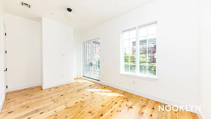 Rented by Nooklyn NYC LLC | media 69