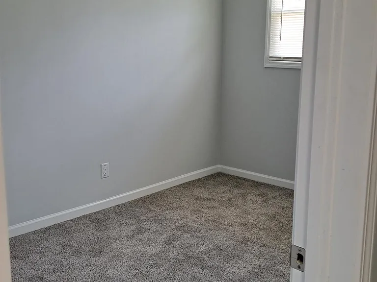2105 North Dr #2 — Photo 8