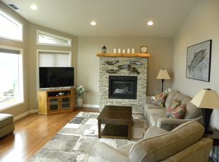 94536 Hume Rd, Gold Beach, OR 97444