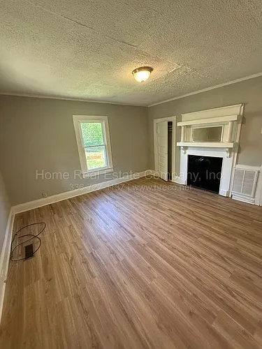 1107 Cayuga St Photo 1