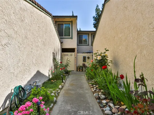 840 E Sycamore Dr, Azusa, CA 91702