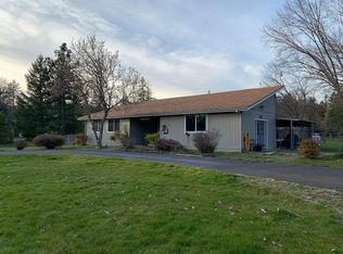 210 Polaris Cir, Merlin, OR 97532