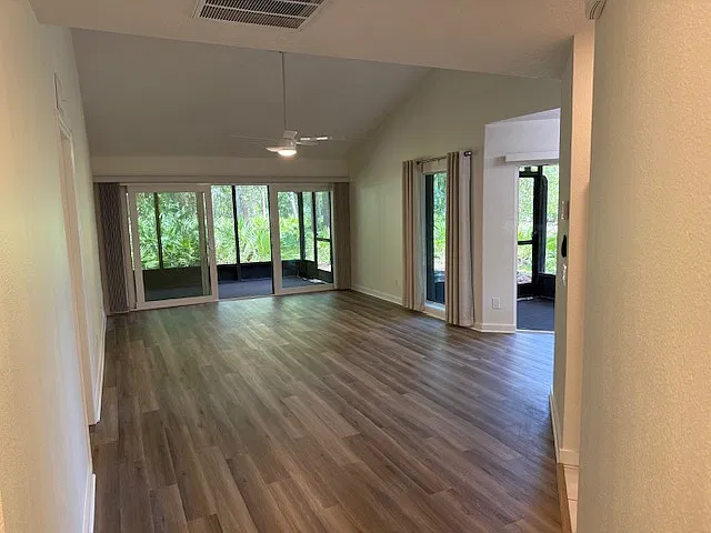 2 bed, 1201 sqft, $2,100 — Photo 3