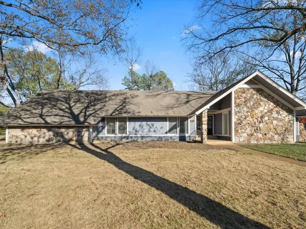 2220 Hickory Crest Dr, Memphis, TN 38119