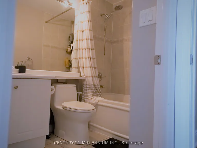 1359 Rathburn Rd E #1014 — Photo 10