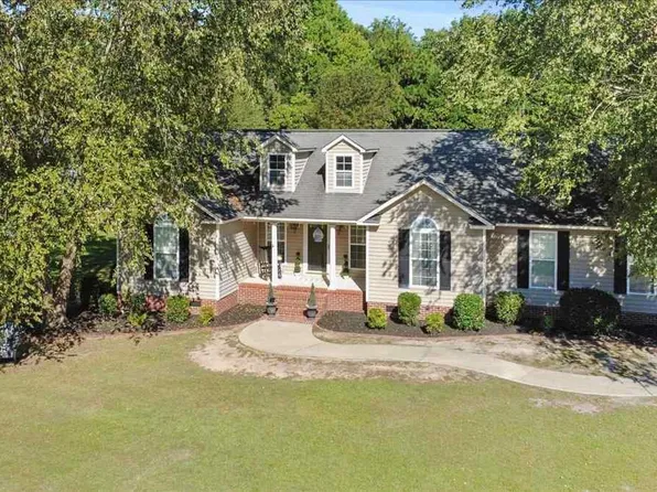 909 Huntington Dr, Hartsville, SC 29550