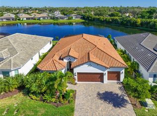 8013 Clearwater Ct, Sarasota, FL 34241