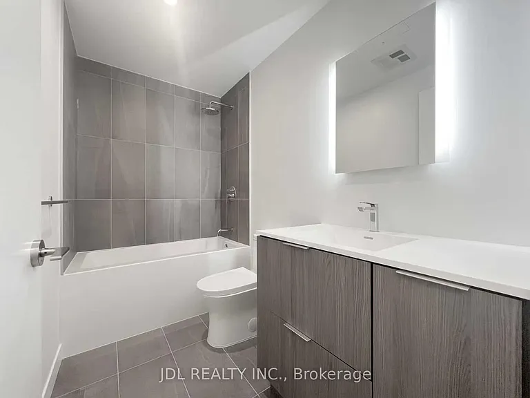 185 Alberta Ave W #313 — Photo 11