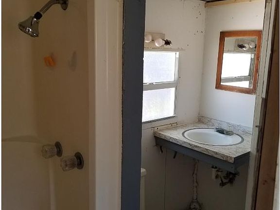 3rd image of 3116 Henrietta Pl