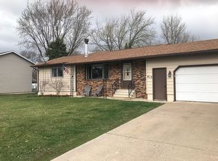 813 Apple Ln, Lake City, MN 55041