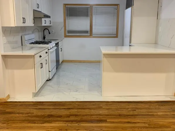 1603 215th St APT 2, Bayside, NY 11360