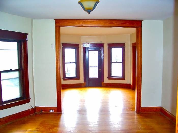 1st image of 84 Parkview Ave #2
