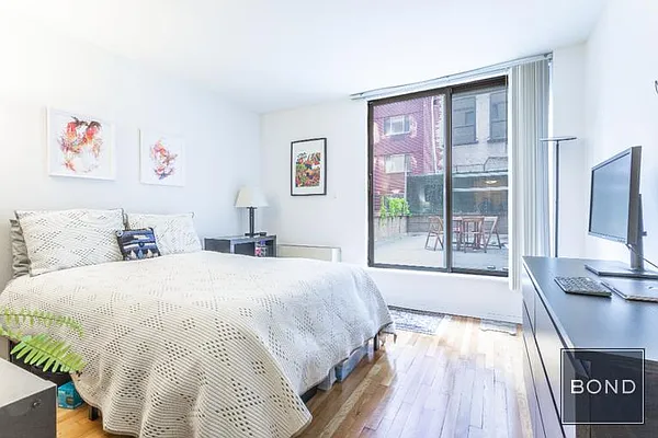 Rented by Bond New York | media 12