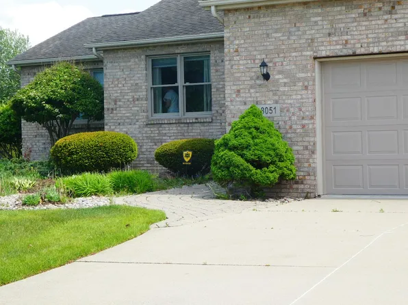 8051 Prestonwood Ct, Flushing, MI 48433