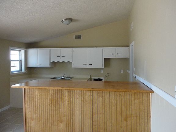 5th image of 4972 Bryndale Ave