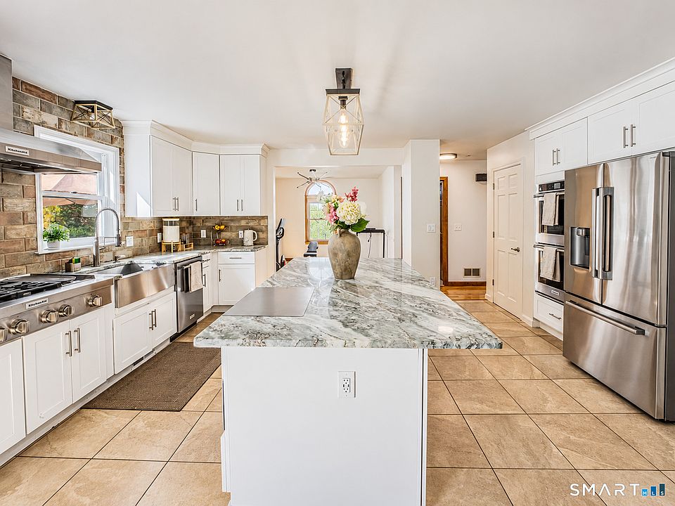 1st image of 39 Regency Hill