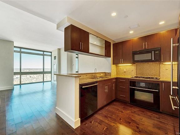3rd image of 175 Huguenot St Unit 2504