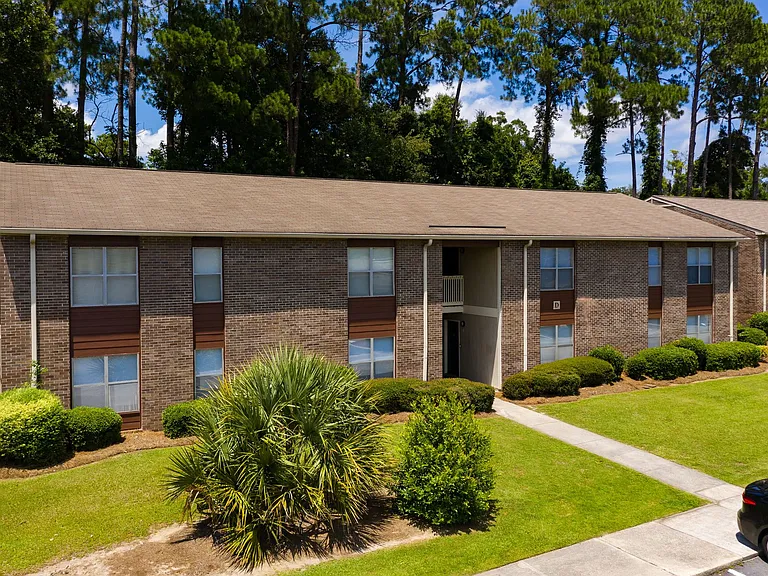 Turtle Creek Apartments — Photo 13
