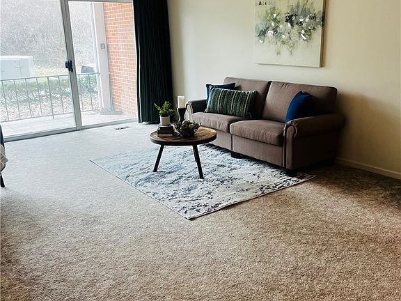 5th image of 3225 Southdale Dr APT 1