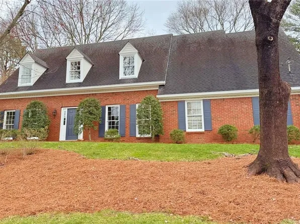 5547 Naylor Ct, Peachtree Corners, GA 30092