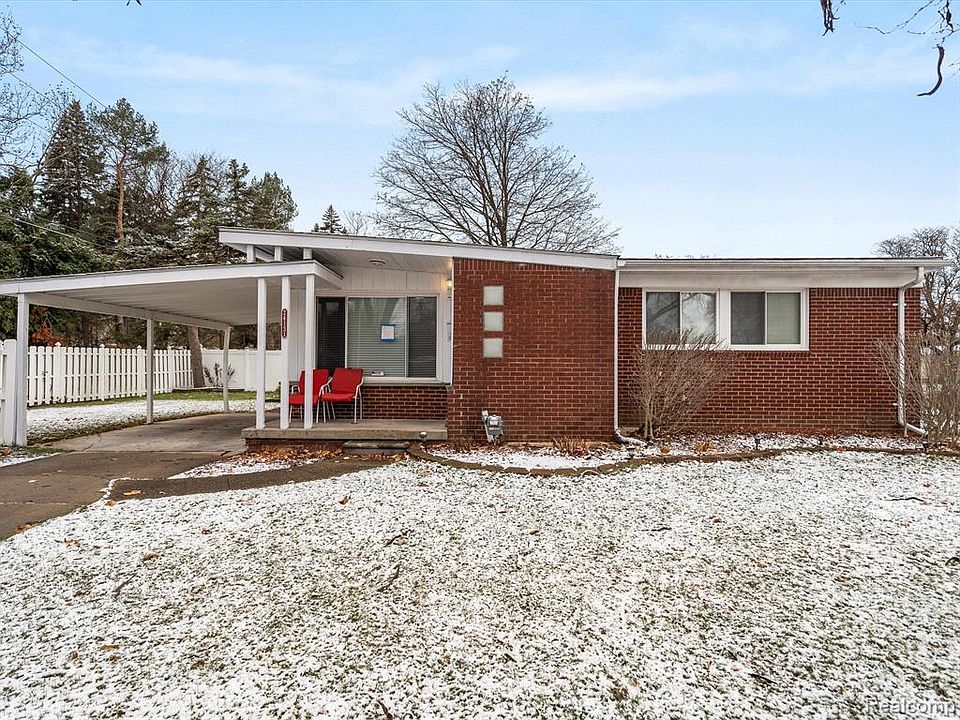 24131 Stratford Ave, Oak Park, MI 48237 Zillow