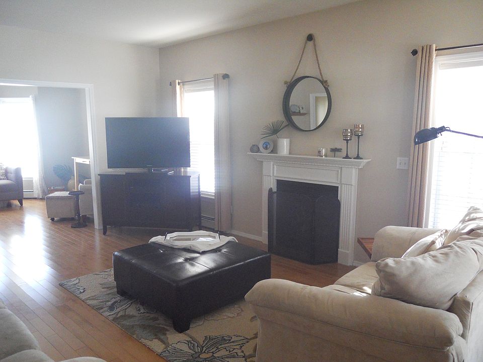 17 Vista Dr, Plattsburgh, NY 12901 Zillow