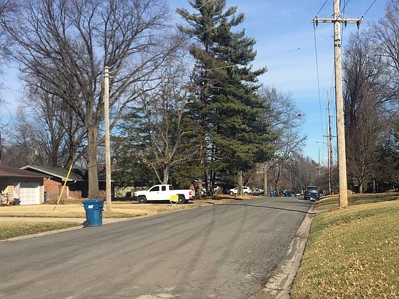 4th image of 621 Grandview Dr