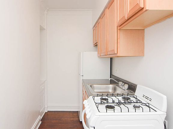2nd image of 4641 N Paulina St APT 308