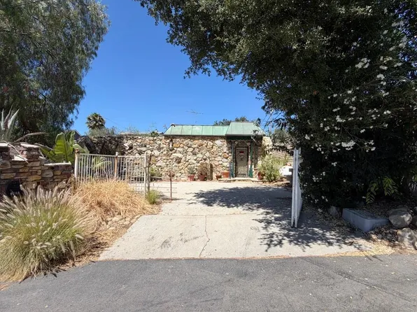 9208 Thompson Ave, Chatsworth, CA 91311