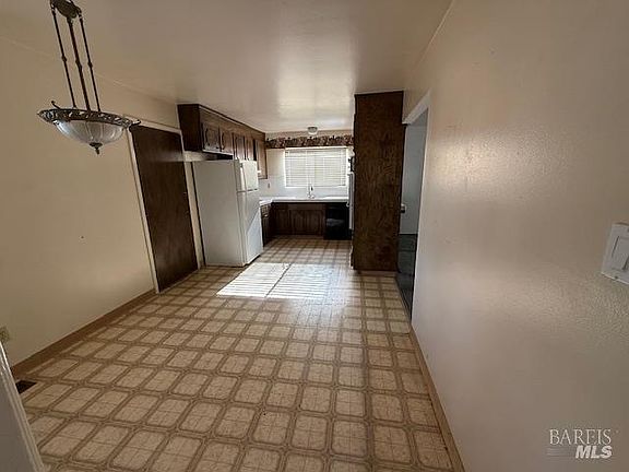 4th image of 1238 Center Avenue