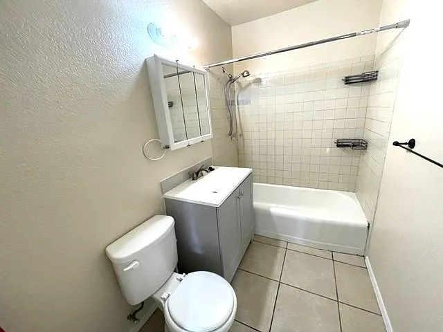 2127 Smathers Cir N — Photo 9