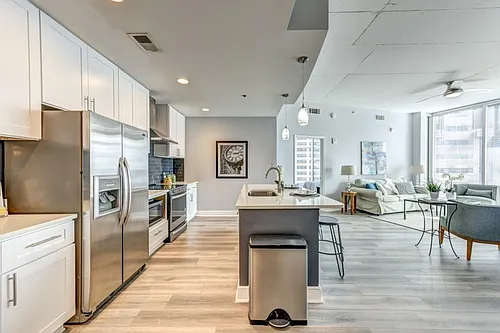 950 W Peachtree St NW #1504 Photo 1