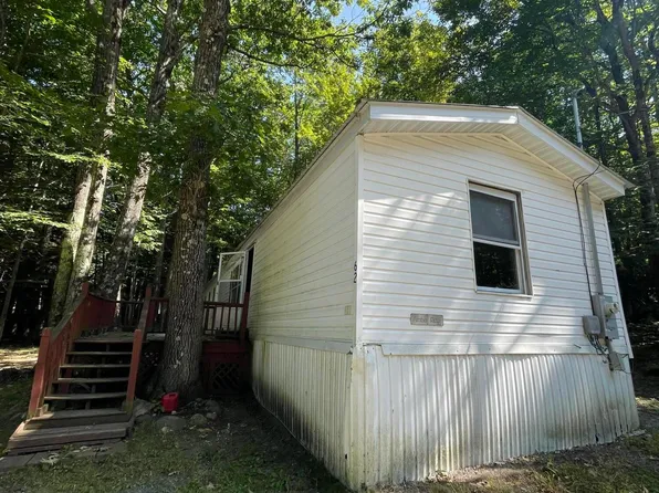 62 Squire Court, Winthrop, ME 04364