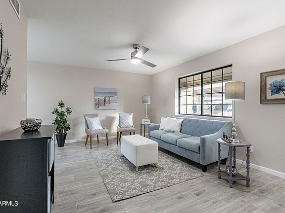 3rd image of 1438 W LA JOLLA Drive
