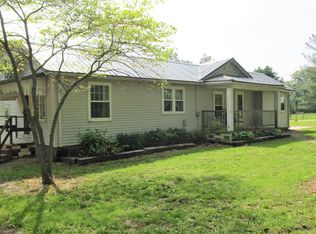 248 Fig Rd, Flora, IL 62839