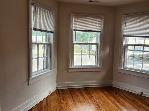 931 N Augusta St #3