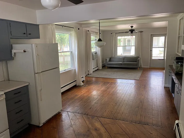 131 S Chester St — Photo 29