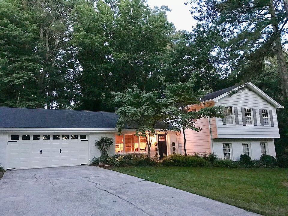 1st image of 326 Cove Island Way
