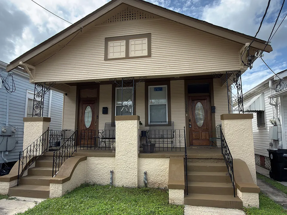 3324-26 S Delachaise St #3326
