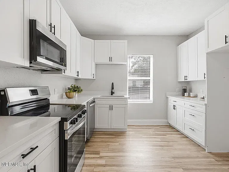 3 bed, 1060 sqft, $1,500 — Photo 4