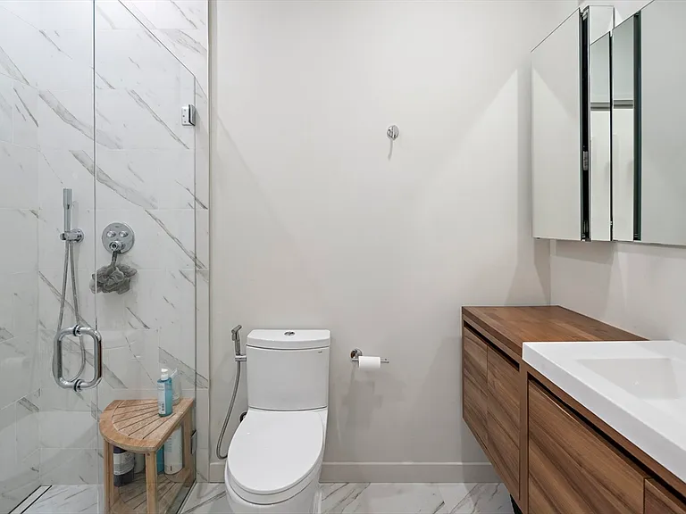 211 Condor St #8 — Photo 13