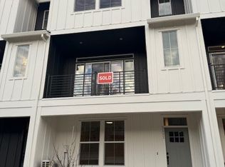3402 SE Brookwood Ave LOT 7, Hillsboro, OR