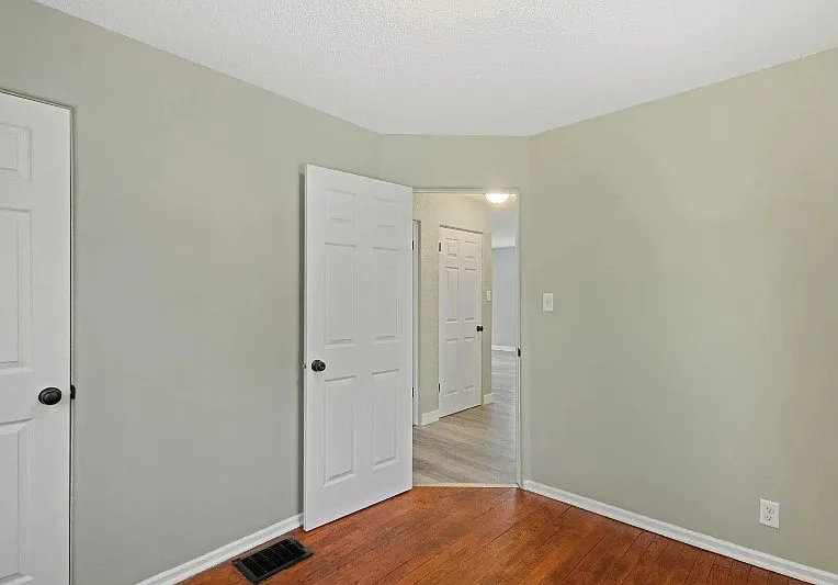 1031 Good Pl — Photo 14