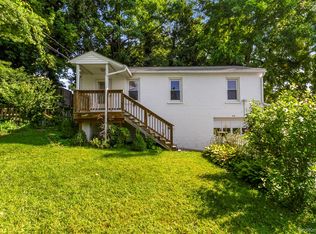 23 Smith St, Fishkill, NY 12524