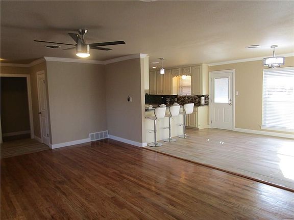 5th image of 3821 Oxley Dr