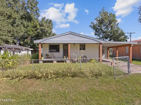104 Kris Dr, Lafayette, LA 70501