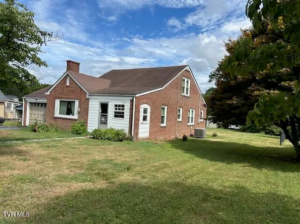 216 Shady Elm Ln, Weber City, VA 24290