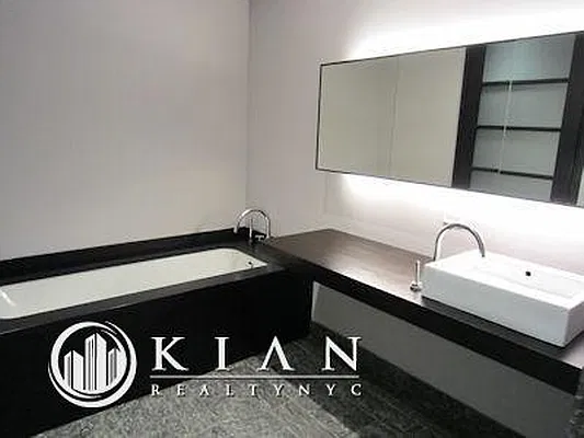 Rented by Kian Realty | media 3