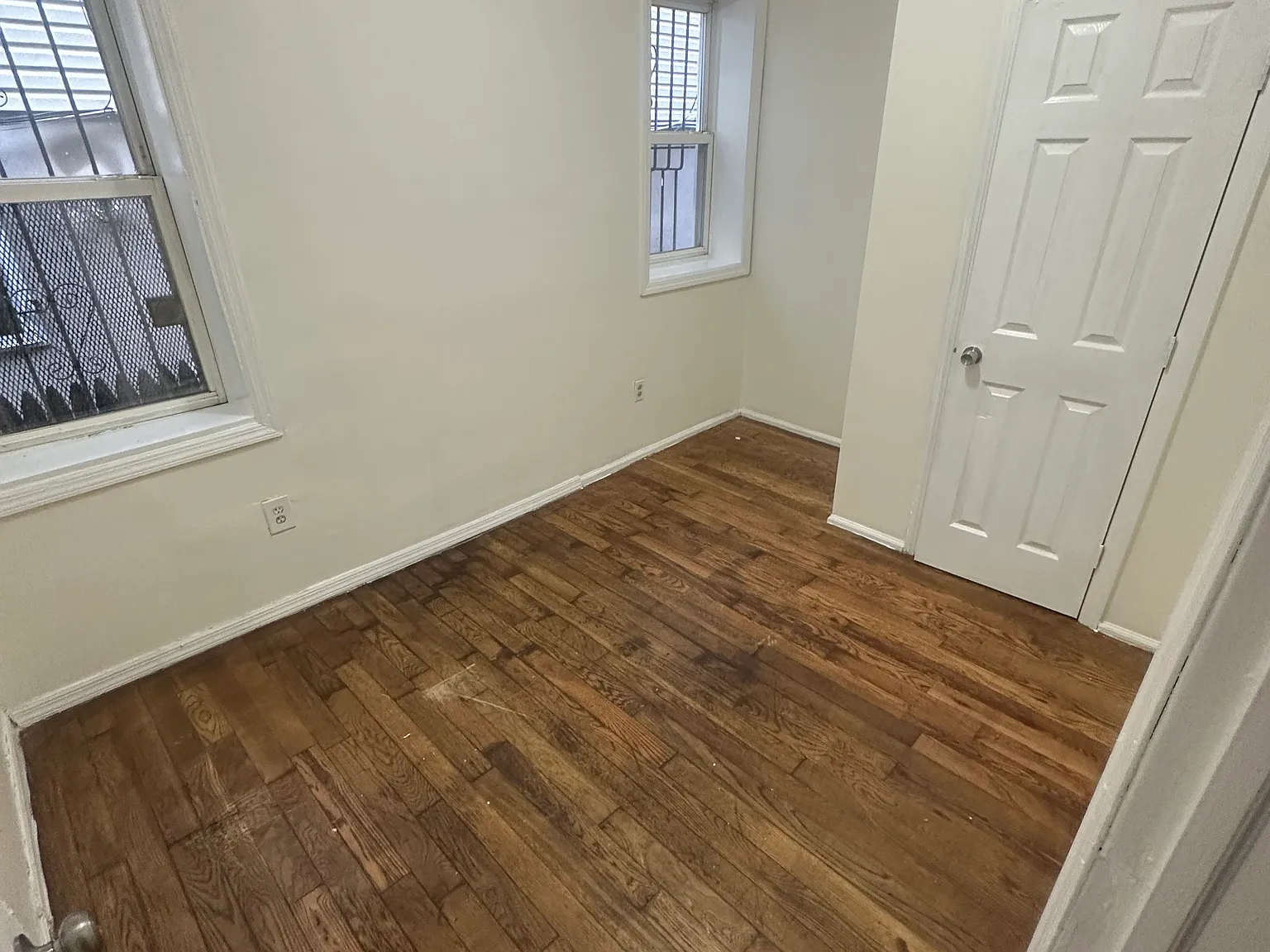 4 bed, 1.5 bath, $2,500 — Photo 3