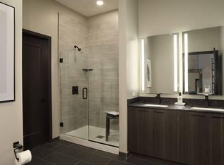 933 W Washington Blvd #1308, Chicago, IL 60607